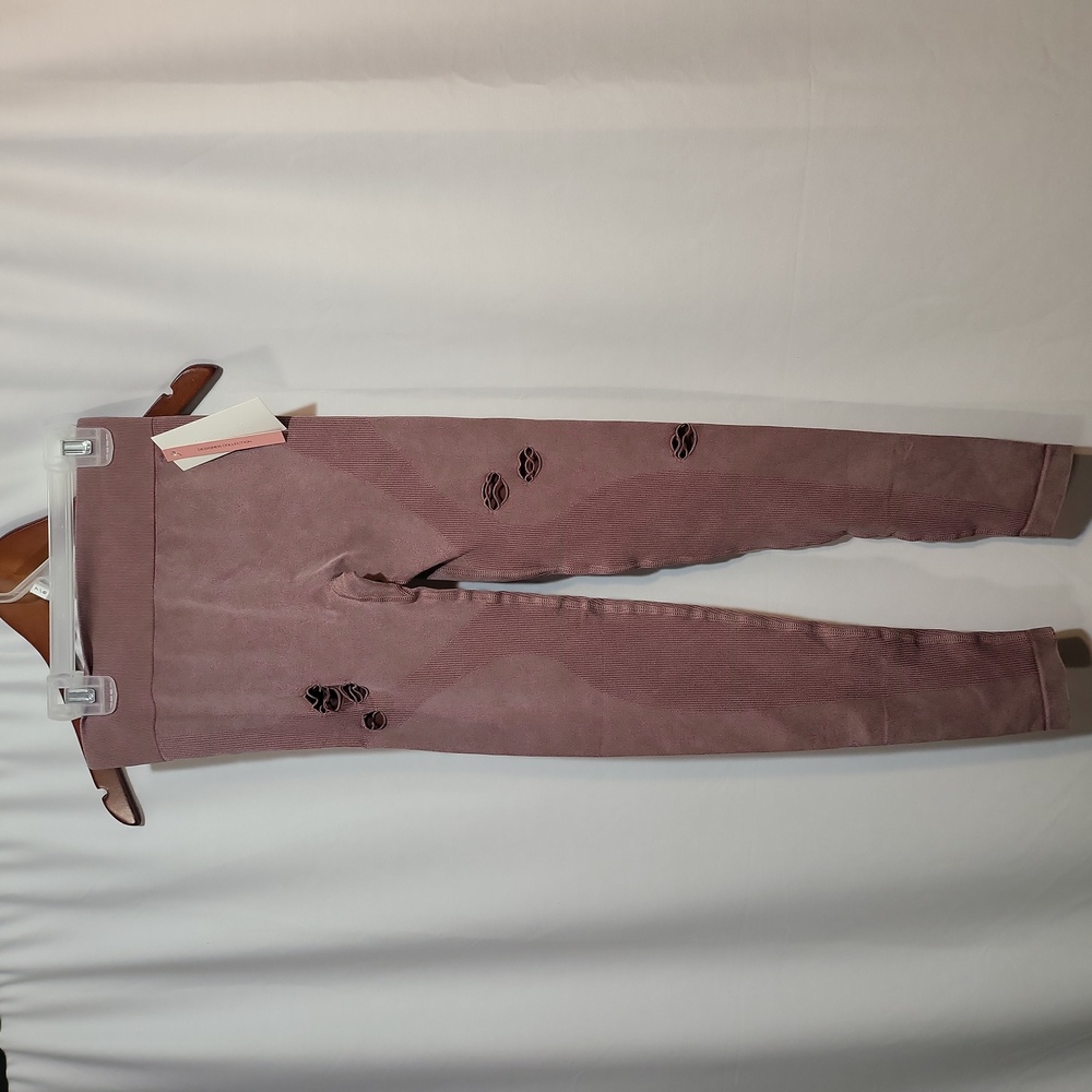 Reoria distressed NWT leggings size S